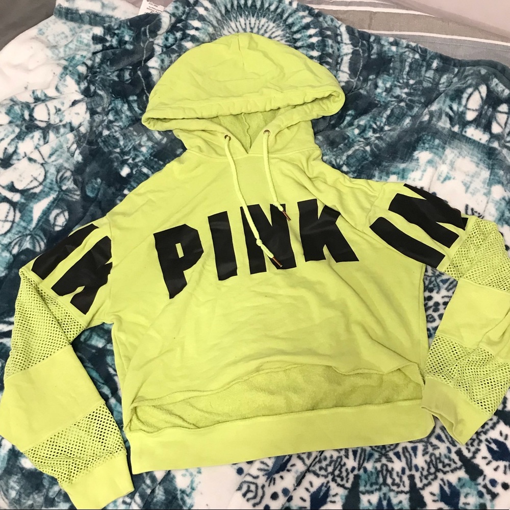 Pink ~ cropped hoodie